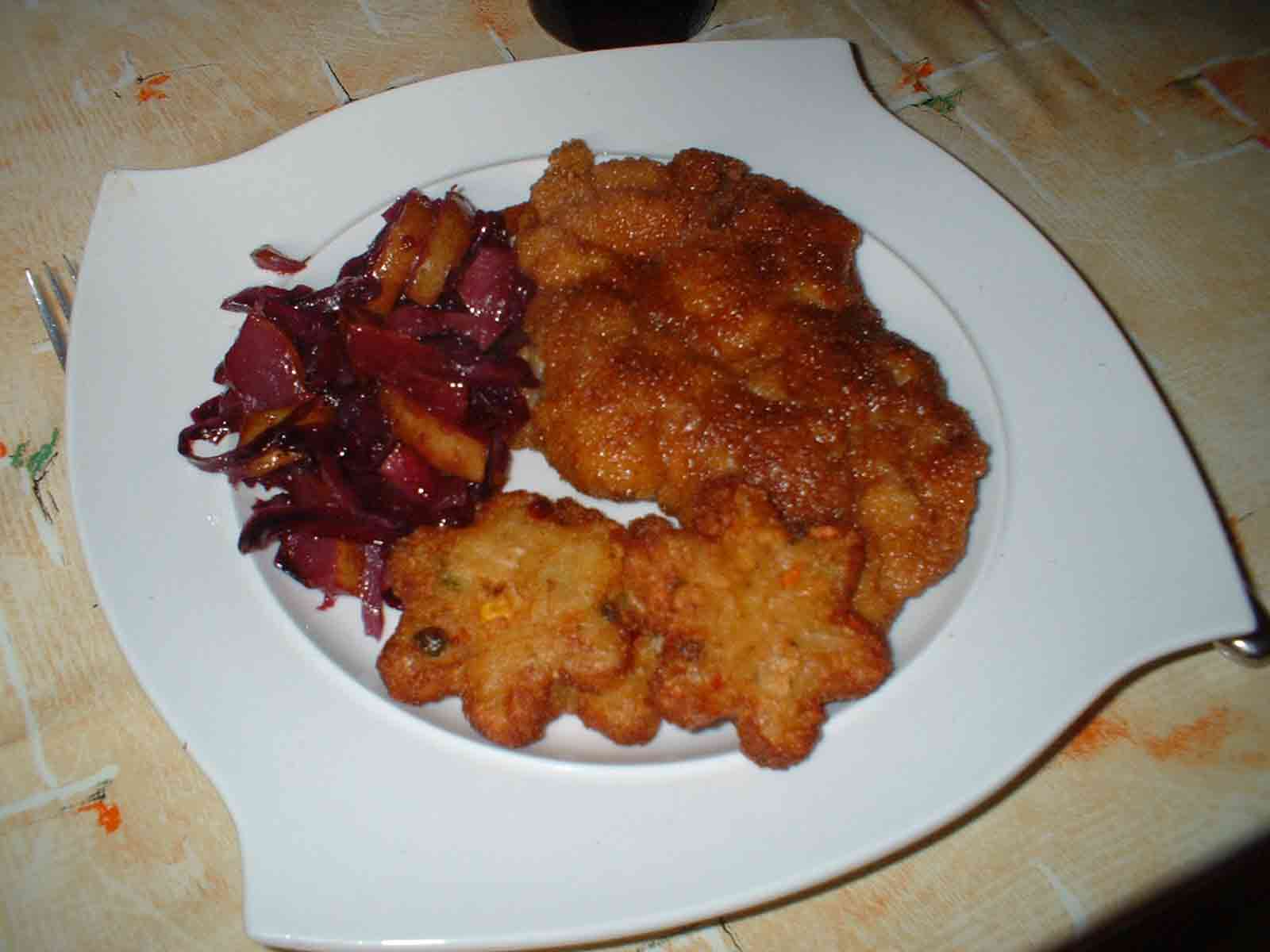 Paniertes Nackensteak mit Rotkohl